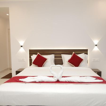 Le Sancta Homestay Maraiyūr Extérieur photo