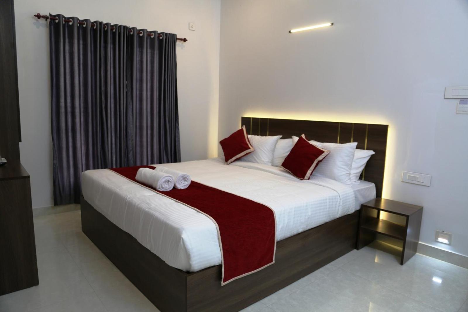 Le Sancta Homestay Maraiyūr Extérieur photo